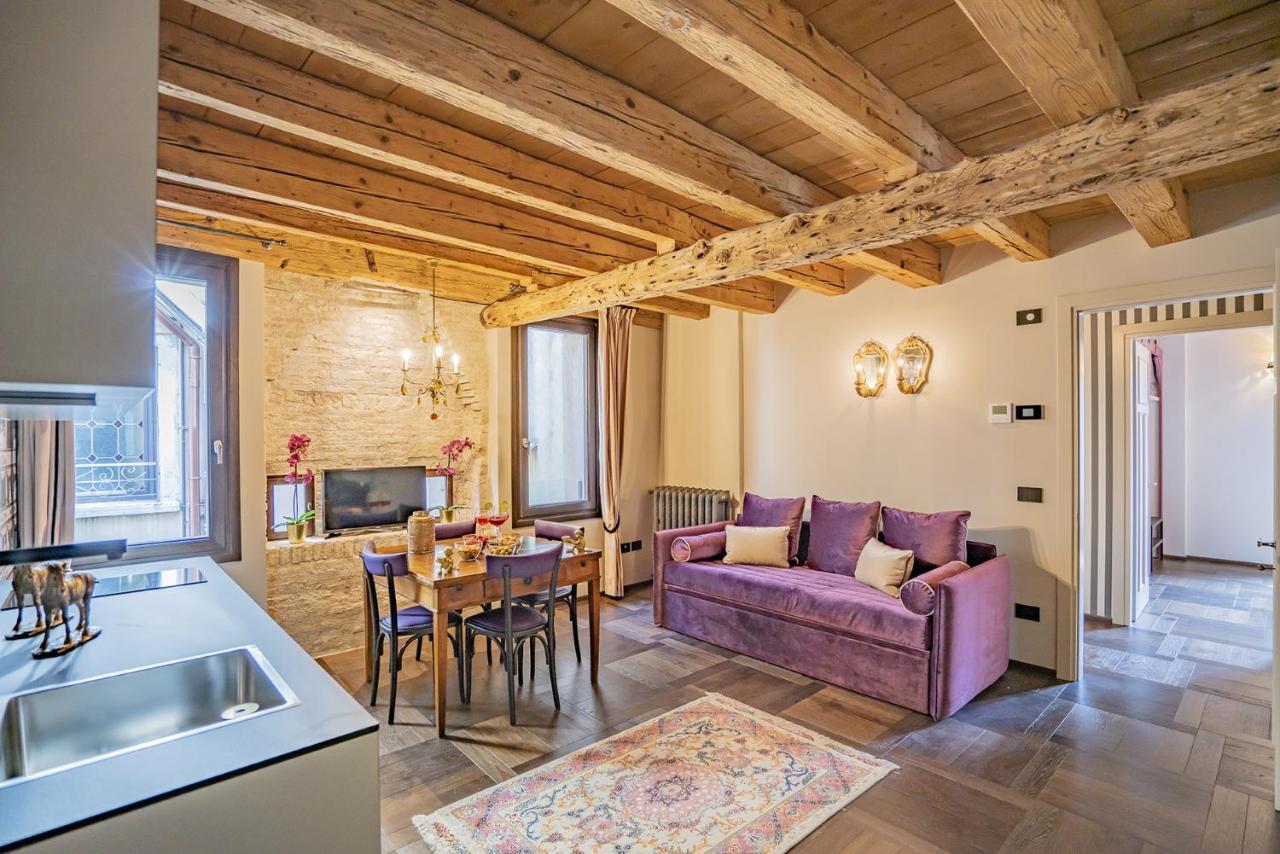 Corte Rubbi 8 Luxury Two-Bedroom Apartment -Dimora Italia - Venesia Bagian luar foto
