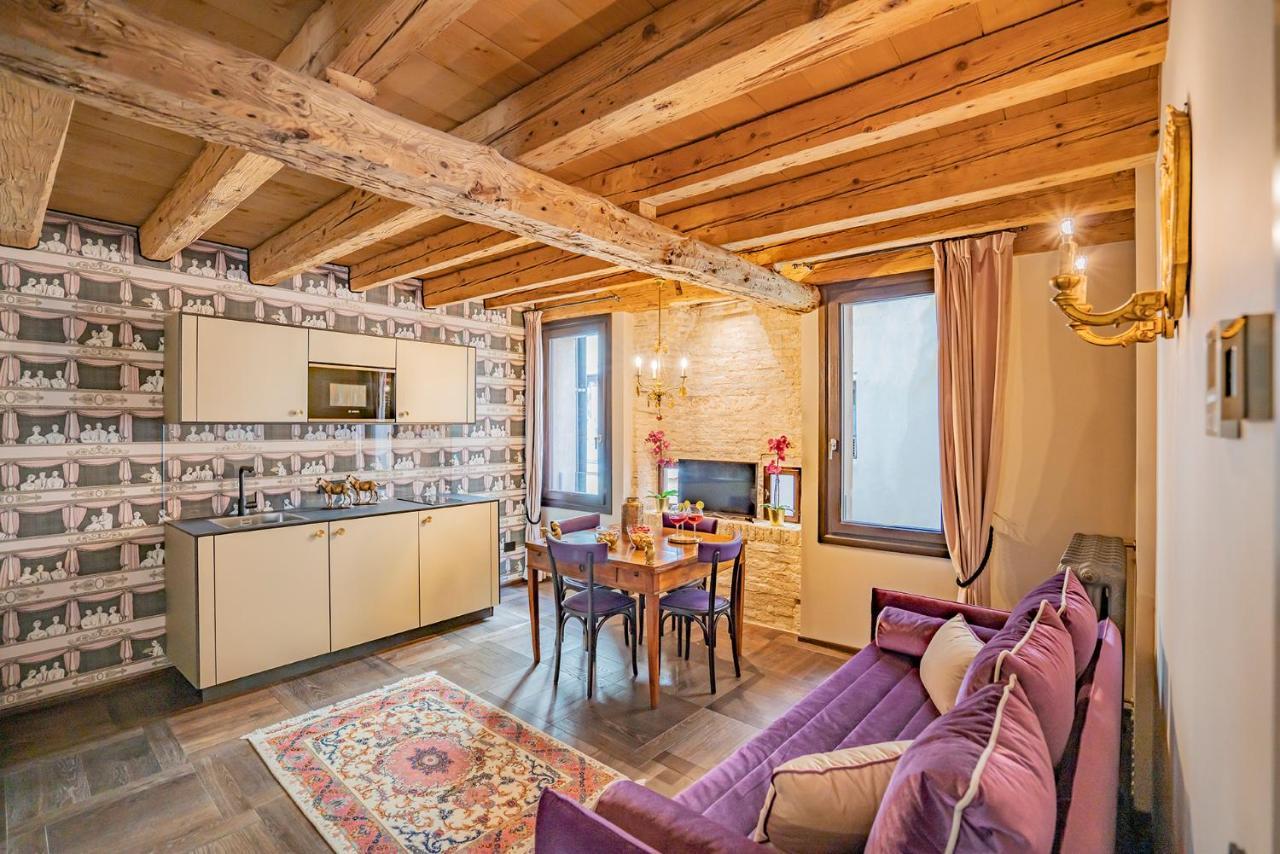 Corte Rubbi 8 Luxury Two-Bedroom Apartment -Dimora Italia - Venesia Bagian luar foto
