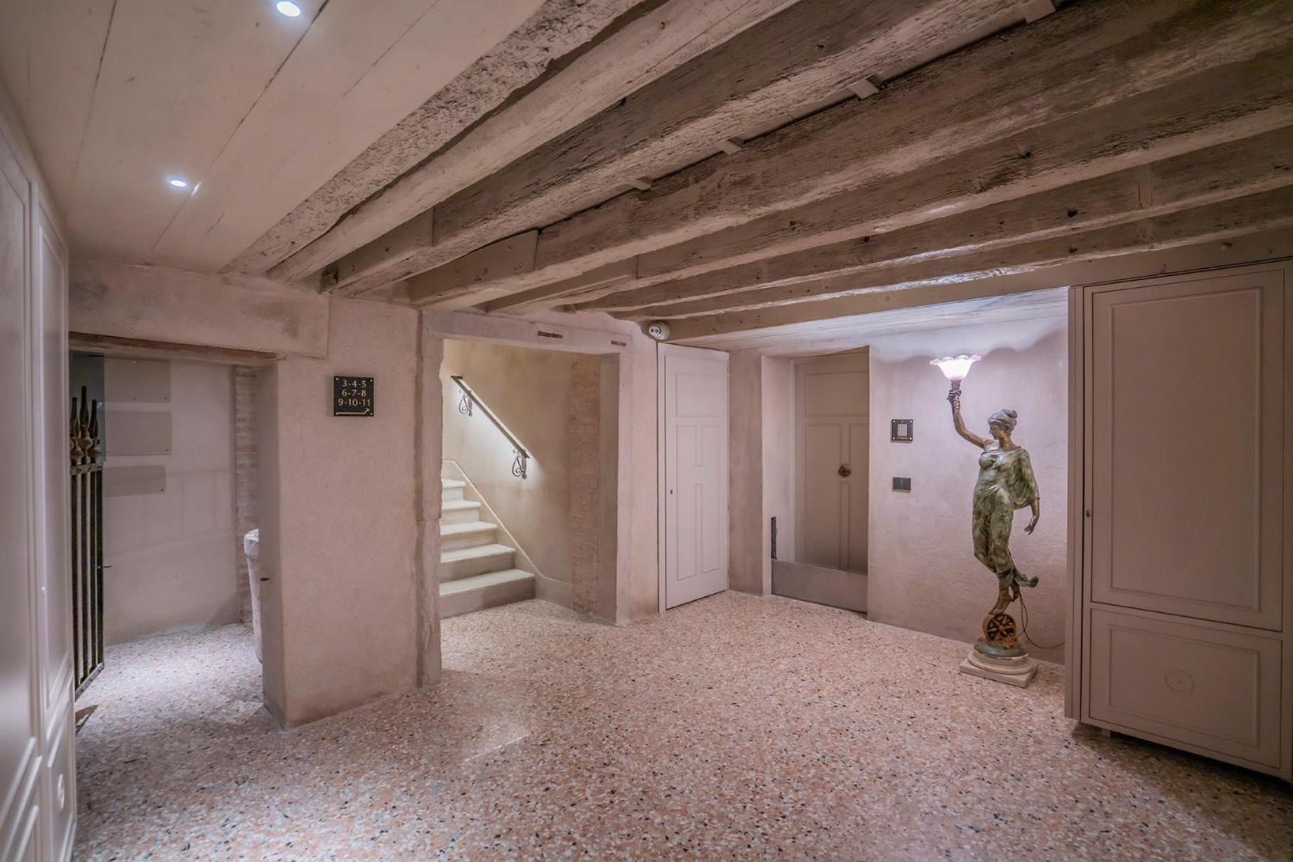 Corte Rubbi 8 Luxury Two-Bedroom Apartment -Dimora Italia - Venesia Bagian luar foto