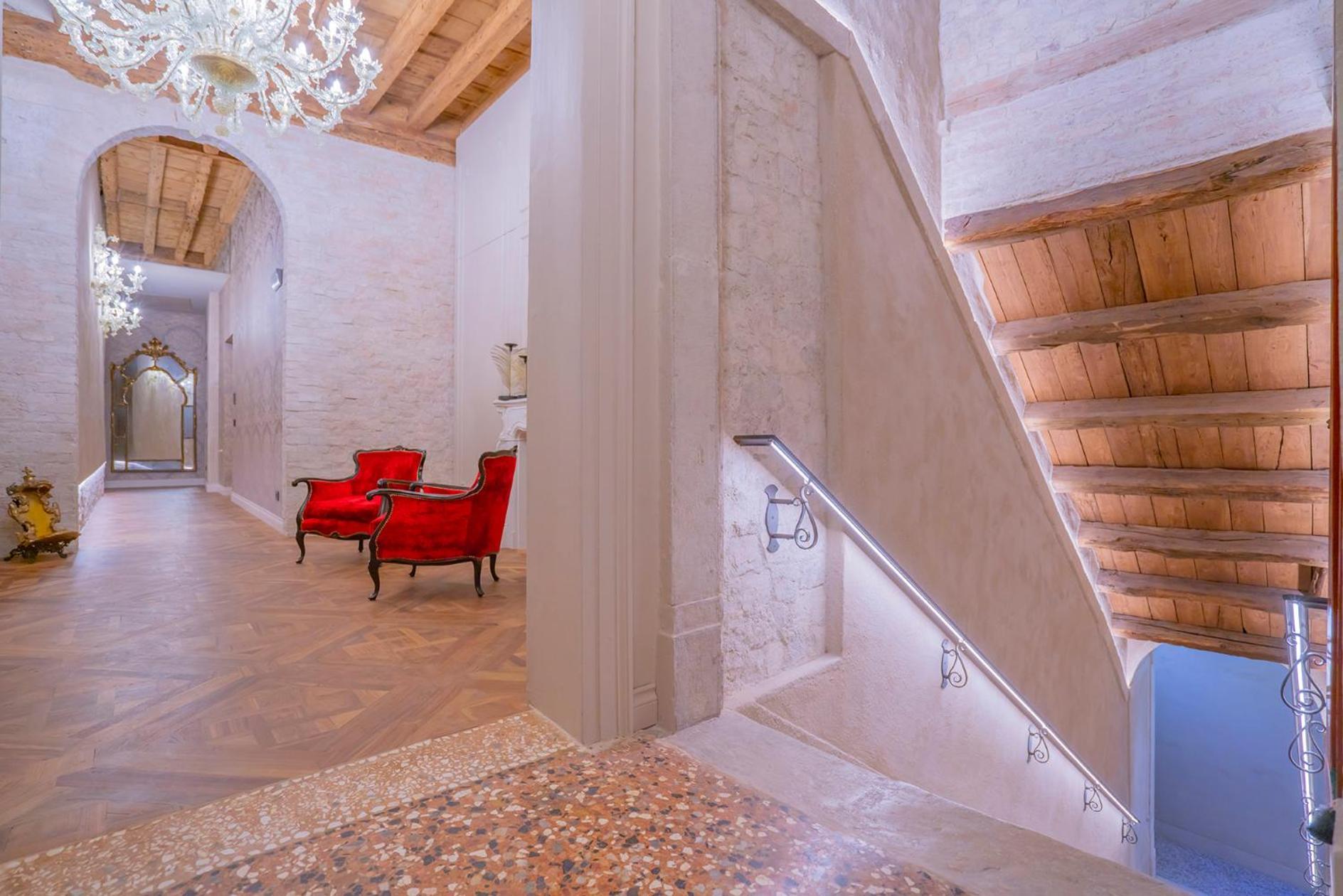 Corte Rubbi 8 Luxury Two-Bedroom Apartment -Dimora Italia - Venesia Bagian luar foto